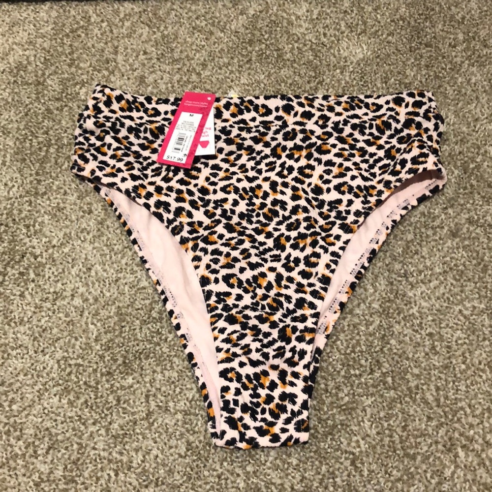 High-waisted high-leg leopard bikini bottom